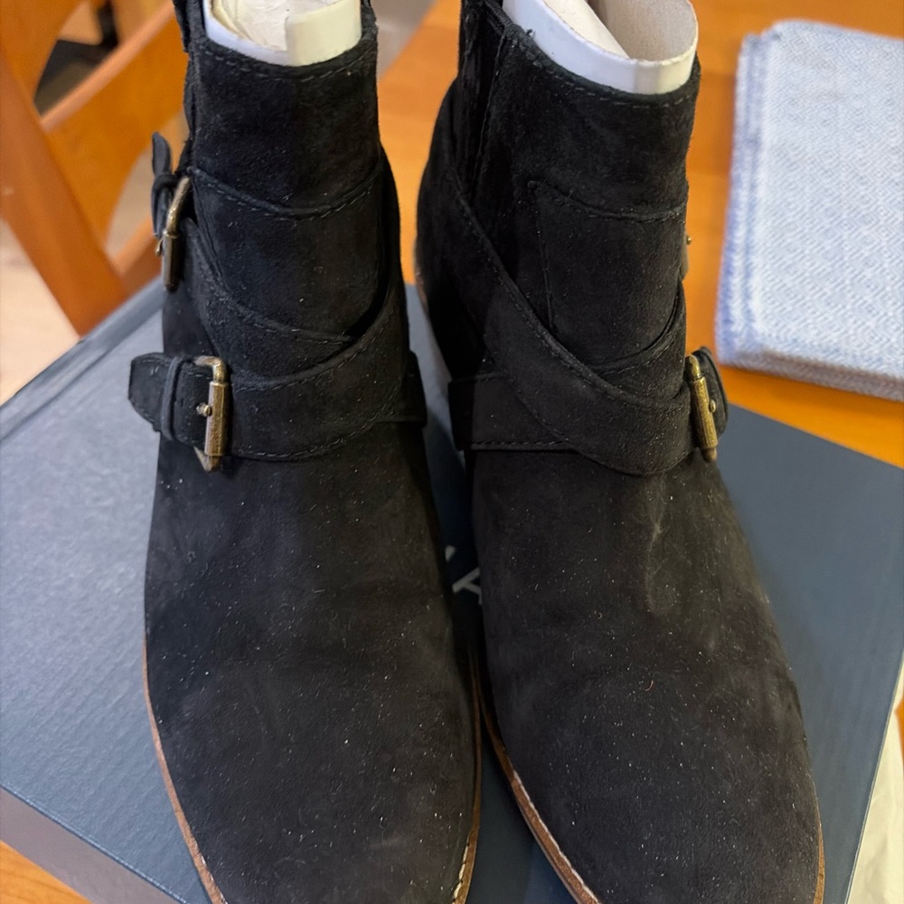 Cole haan suede boots black size 7.5